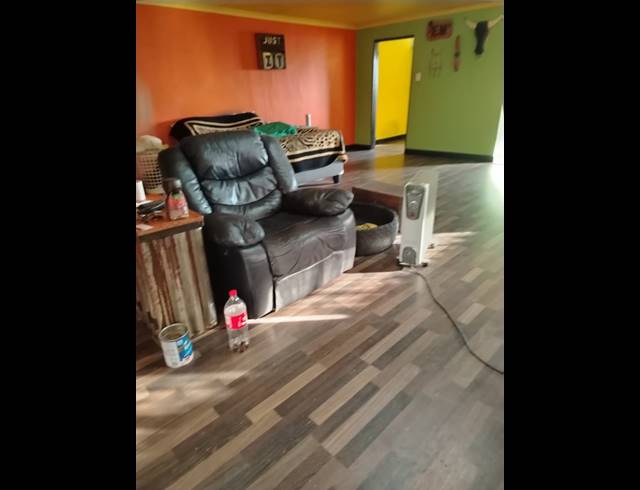 3 BEDROOM FREEHOLD FOR SALE IN BARRY HERTZOG PARK